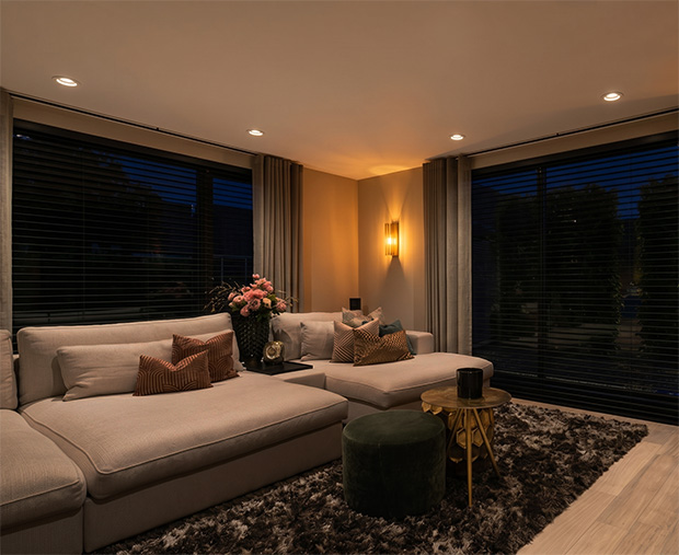mezzanosfeerklein.jpg, bank, living room, sofa, sectional, carpet