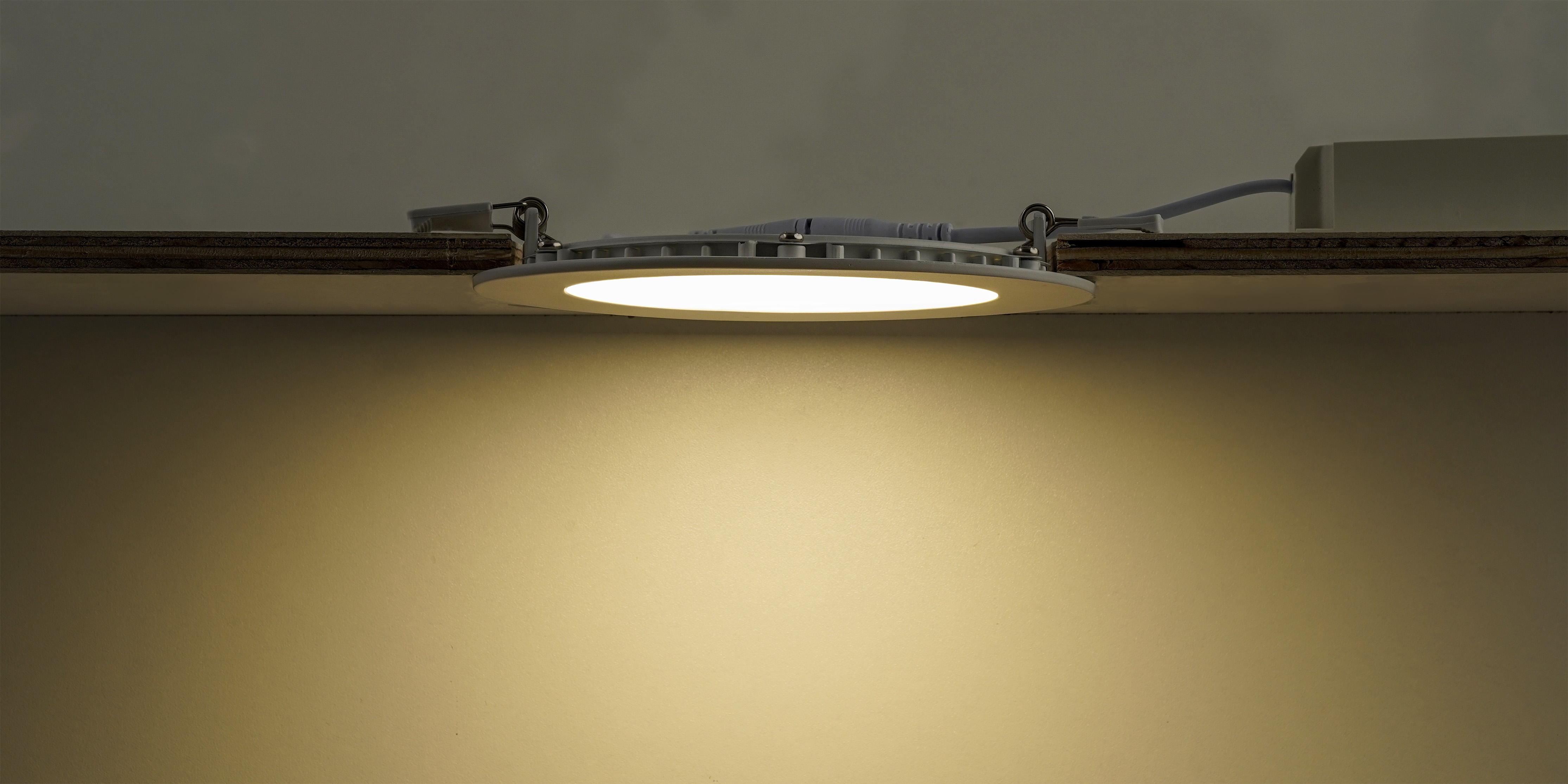 provetta-downlight-4000k-sfeer-zijkant.jpg