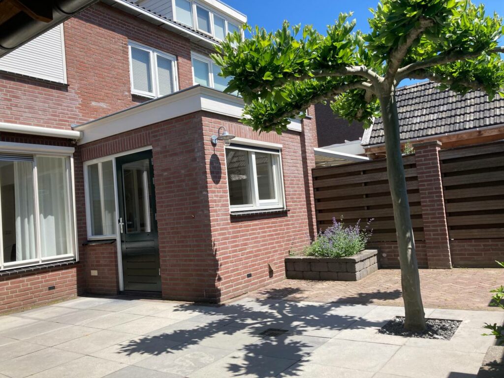 Maak je tuin en overkapping klaar voor de gezellige avonden Maak je tuin en overkapping klaar voor de gezellige avonden