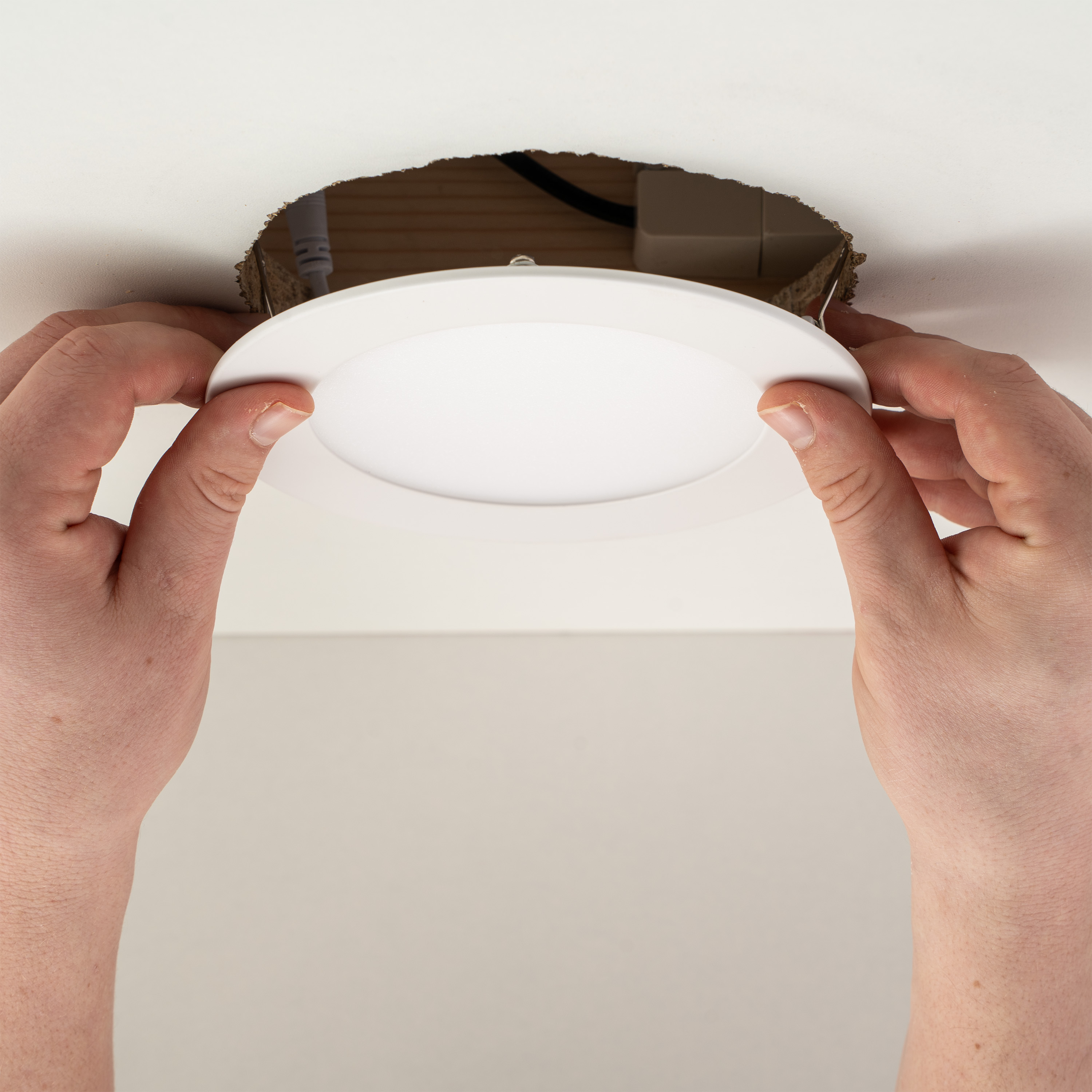 provetta-led-inbouw-downlight-150mm-plaatsen.jpg