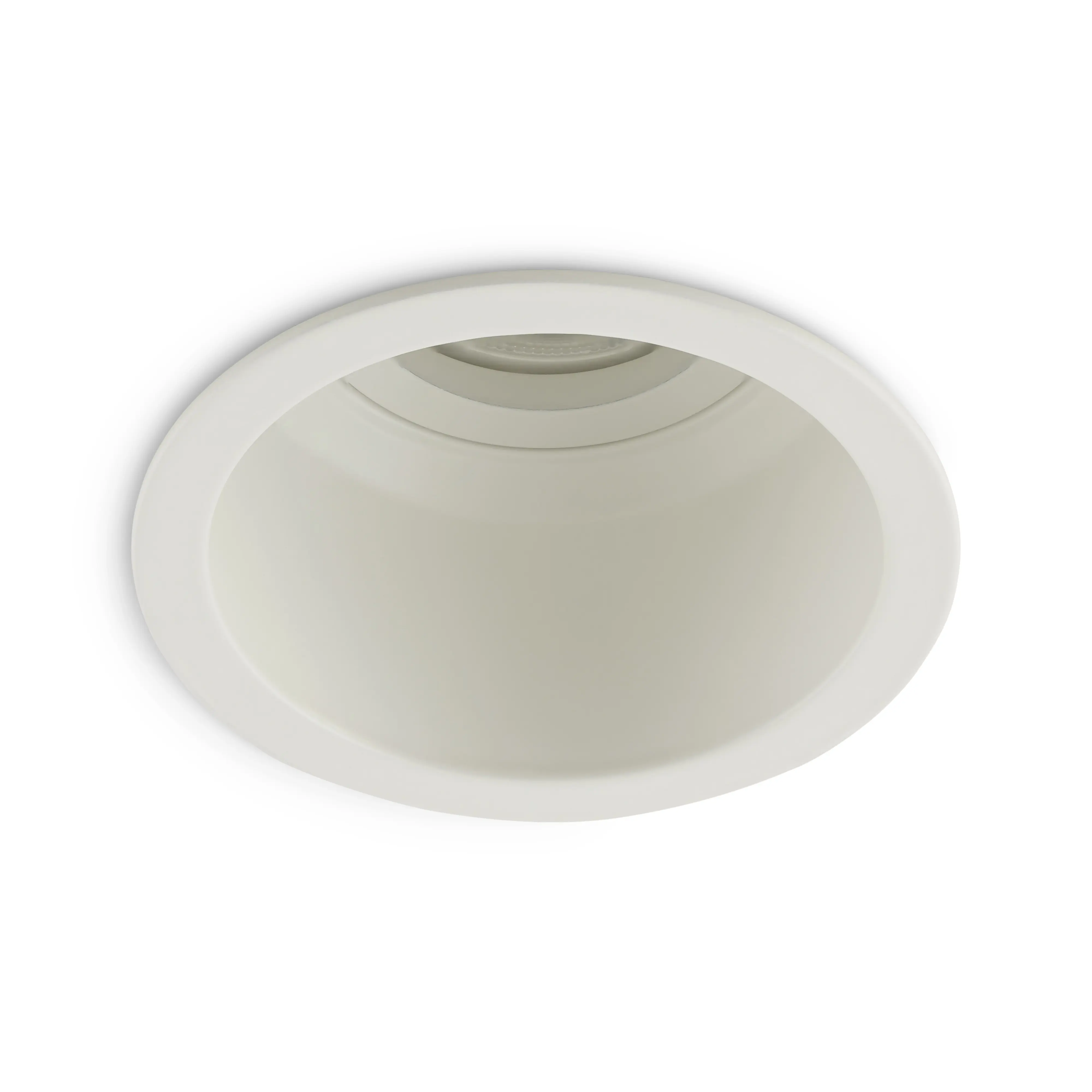 Witte diep ingezonken inbouwspot voor GU10 lamp zonder lichtbron met rustige uitstraling in strakke plafonds.